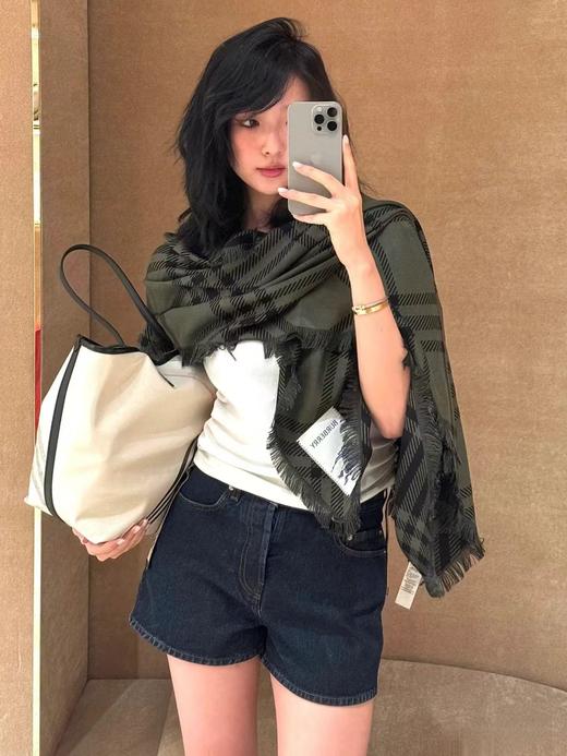 B家羊绒羊毛桑蚕丝混纺格子拉毛围巾 商品图7