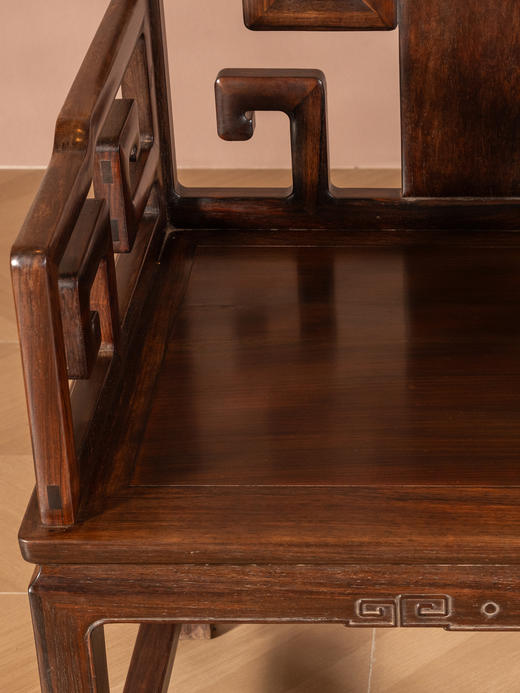 清	红木攒接拐子纹扶手椅（一对） 商品图4