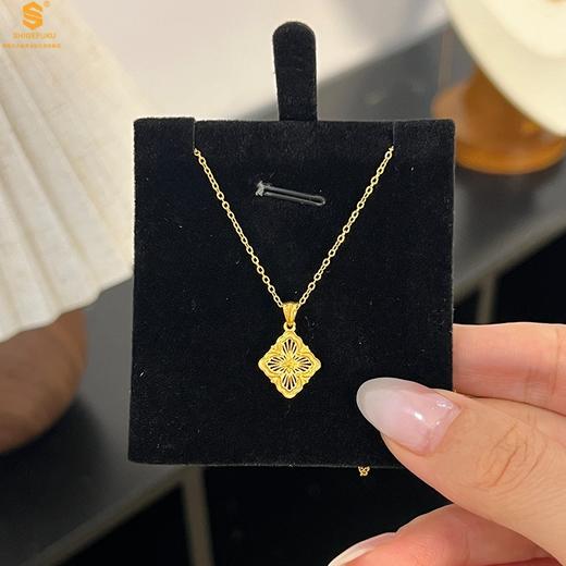 【品牌授权】【香港周六福】王室雕丝布契拉提足金内嵌足银吊坠（附赠K金项链） 商品图3