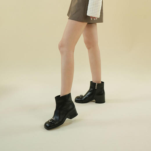 Westory2025年冬季圆方头粗跟胎牛皮小众气质短靴W25DS85471 商品图3