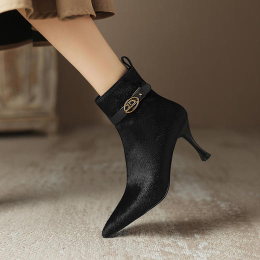 【预售5天】新款尖头细跟高跟短靴女时尚马毛百搭舒适瘦瘦靴侧拉链时装靴HP&A2565-1 商品图3