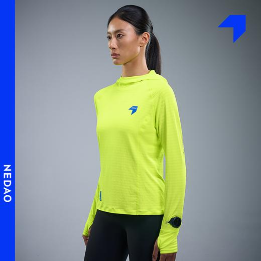 内道新品能量方格AIR带帽长袖女士保暖透湿干爽户外运动跑步长袖 商品图3