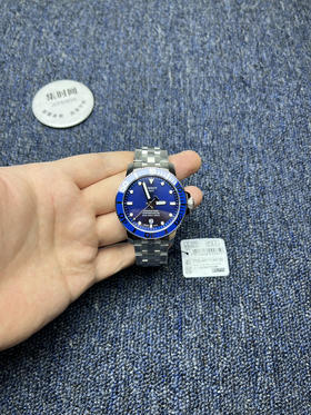 天梭 海星系列 男士腕表
机芯：搭载2824-2改C07111