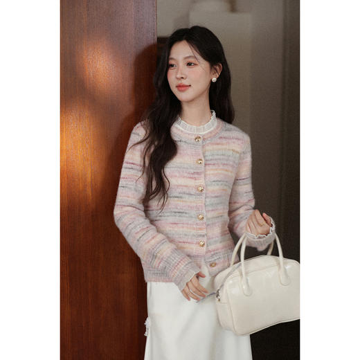 【6折秒杀】鹿向南「温暖左岸」小香风粉色条纹圆领短款针织毛衣开衫上衣女秋L58807 商品图1