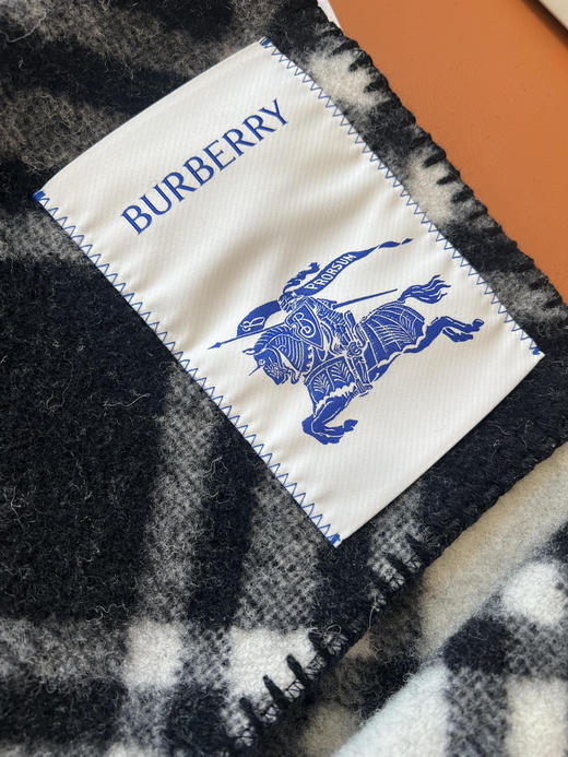 Burberry围巾 商品图3