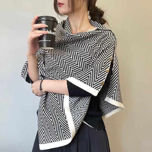 【新款多功能披肩】韩版秋冬季两用 网红时髦百搭小围脖保暖斗篷围巾  商品图3