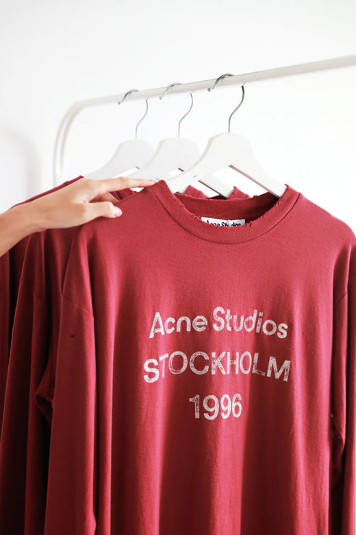 复古感拉满了，绝美巨爱啊啊啊。集齐颜色铁锈红圆领长teeC101758 商品图4