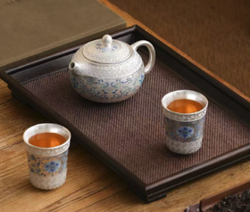 瓷鎏银・祥云缠枝莲一壶两杯