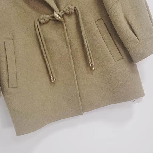 VIVIAN LIU薇薇安刘A2559303秋女装新款中长款牛角扣插肩羊毛大衣 商品图2