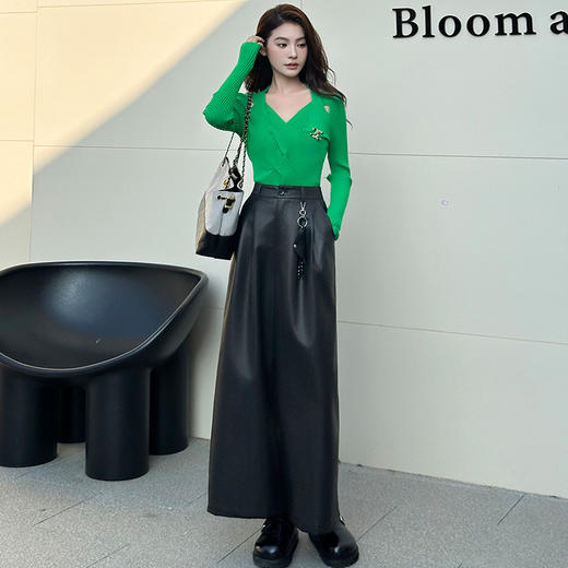 YM 8623-48时尚潮流皮裤阔腿裤洋气高腰垂感显瘦百搭休闲裤 商品图2