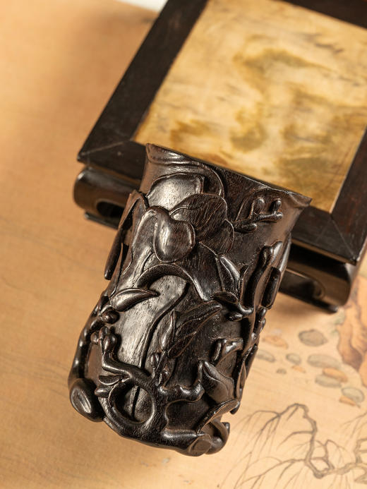 清	紫檀木雕玉兰花笔筒 商品图3