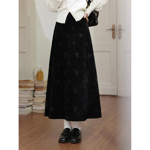 鹿向南「蝶影融雪」高级黑色丝绒半身裙女秋冬新款加厚长款A字裙 商品图0