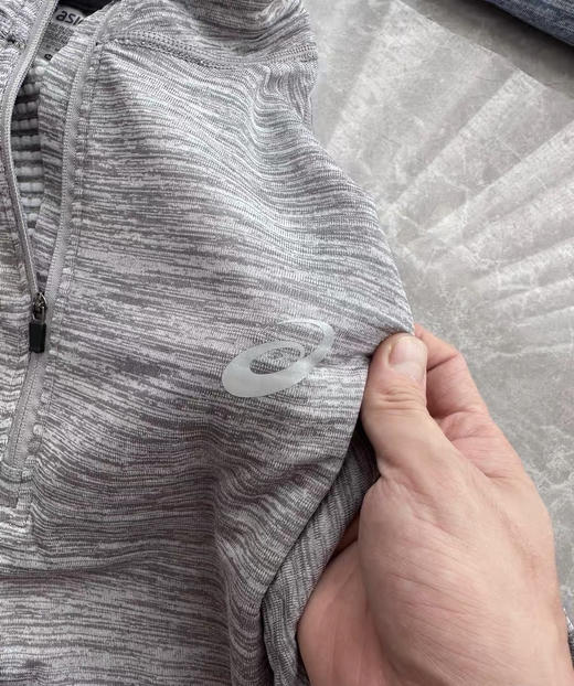 全新正品亚瑟士Asics半拉链内里加绒男士运动户外速干弹力长袖抓绒衣
六个色，M-XXL 商品图3