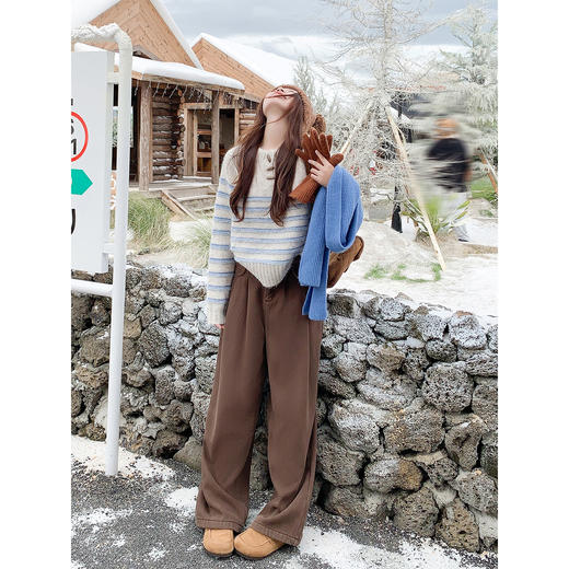 <曾小咸推荐>慵懒风蓝色条纹毛衣 商品图1