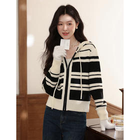 鹿向南「邮差日记」黑色条纹连帽长袖毛衣女秋季宽松慵懒感外套L58805