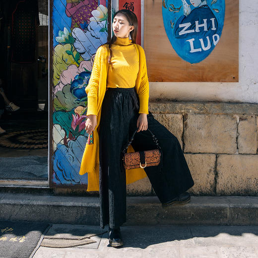 万里乘风毛衣针织外套 | 杨丽萍老师同款 | 黄色亮眼时尚 杏色温柔气质 | 现货加急发 商品图2