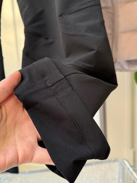 点此购买 始祖鸟秋款男女款户外弹力冲锋裤 xj 332898 商品图6