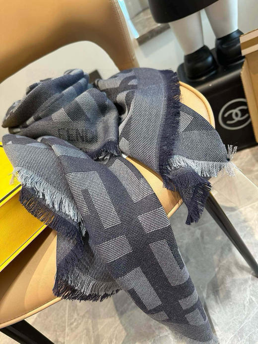 fendi围巾 商品图3