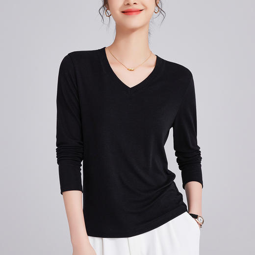「自j」全新升级【铂金会员119/天猫159/差价40】(01951)洛诗琳莱赛尔天丝V领T恤2025秋季亚麻透气修身打底衫上衣女 商品图3