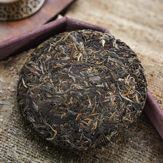 【班章巨木生态青饼】圈内明星茶，品质天花板！2025年勐海班章普洱生茶200g饼茶 商品图1