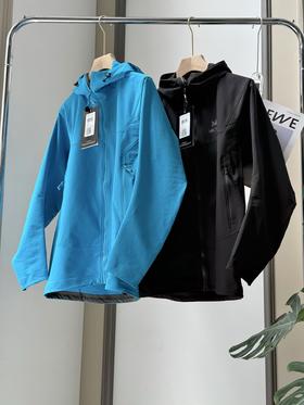 点此购买 始祖鸟秋冬季男士弹力连帽冲锋衣外套 xj 332900