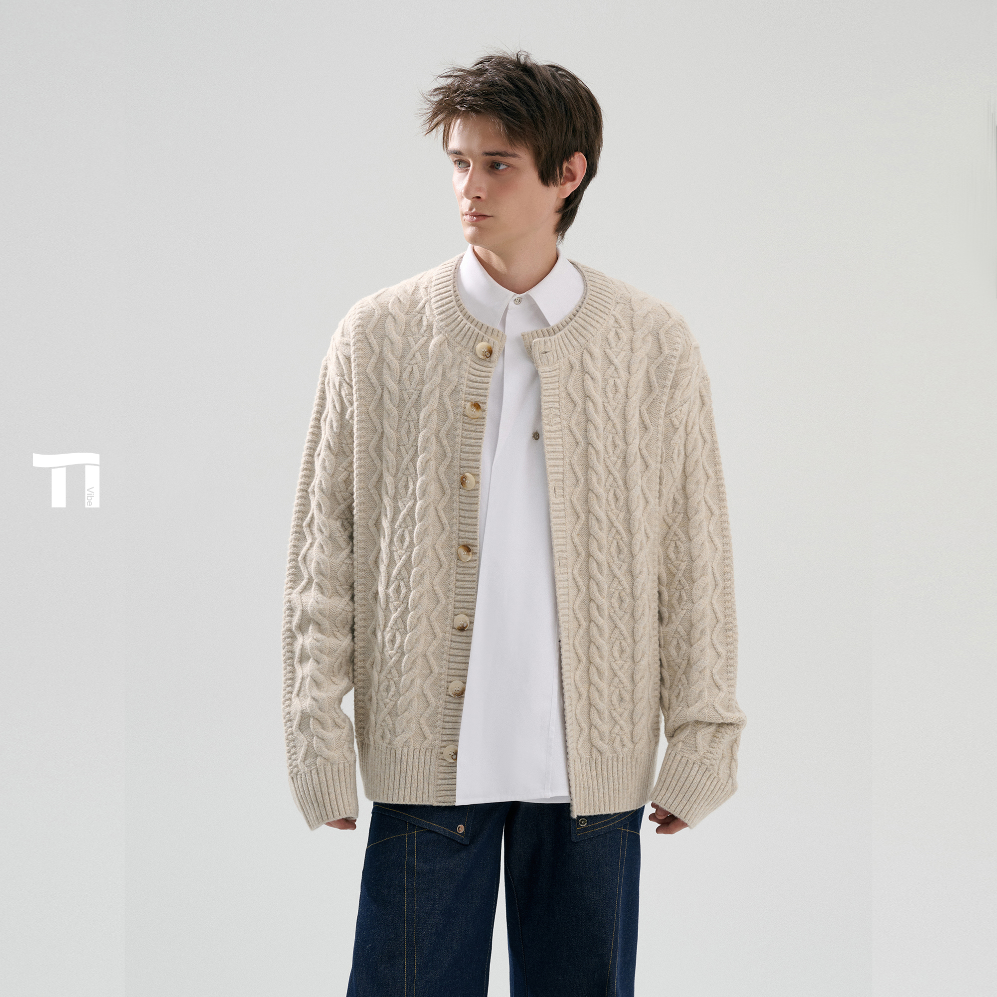 启世录TIWILLTANG“署桓温羽”双生领语型间切换慵懒双帧百搭毛衫