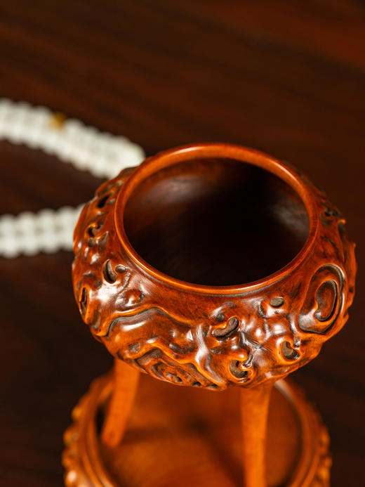 清	黄杨木雕树纹三足香薰 商品图4