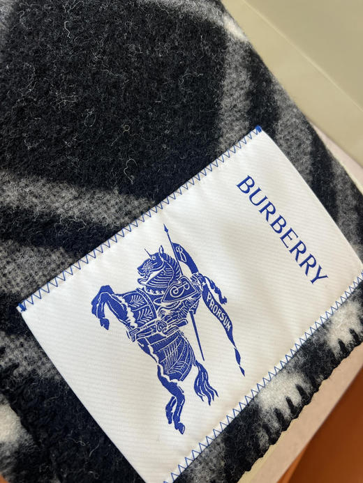 Burberry围巾 商品图1