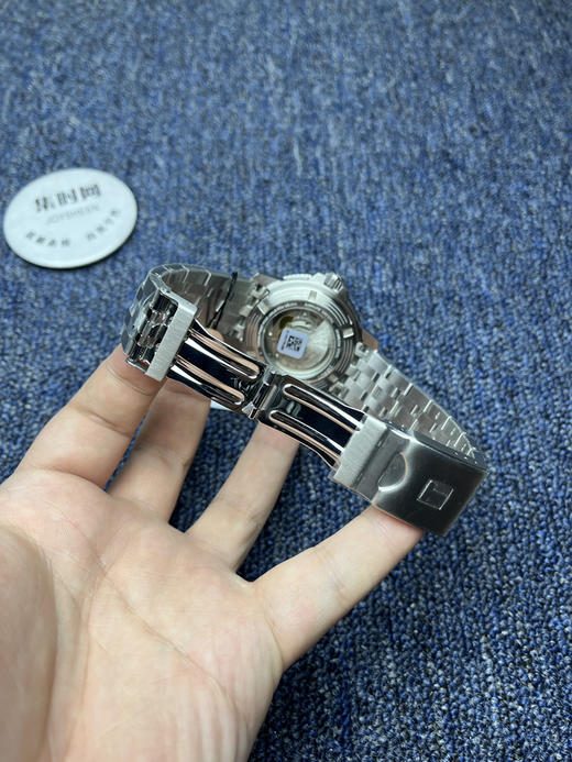 天梭 海星系列 男士腕表
机芯：搭载2824-2改C07111 商品图7