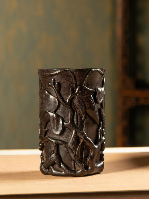 清	紫檀木雕玉兰花笔筒 商品图1