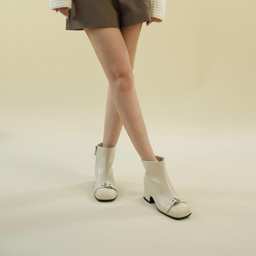 Westory2025年冬季圆方头粗跟胎牛皮小众气质短靴W25DS85471 商品图6