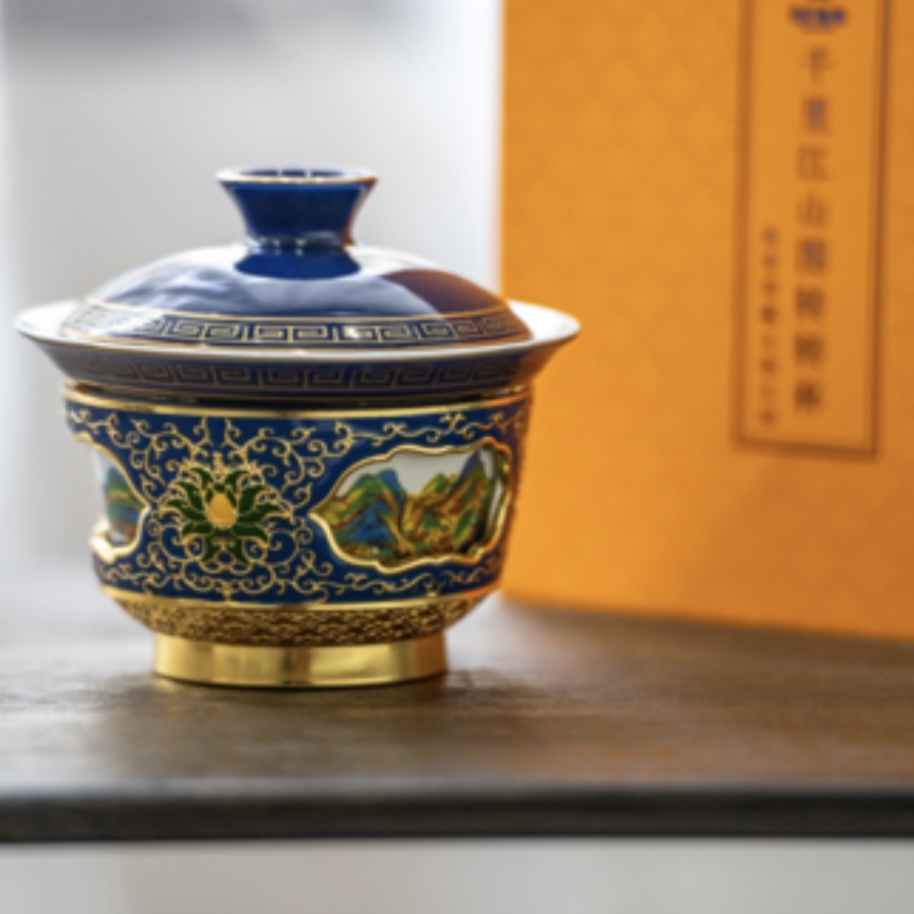 《千里江山图》转心盖碗 珐琅彩工艺 360°旋转开窗可观赏图案