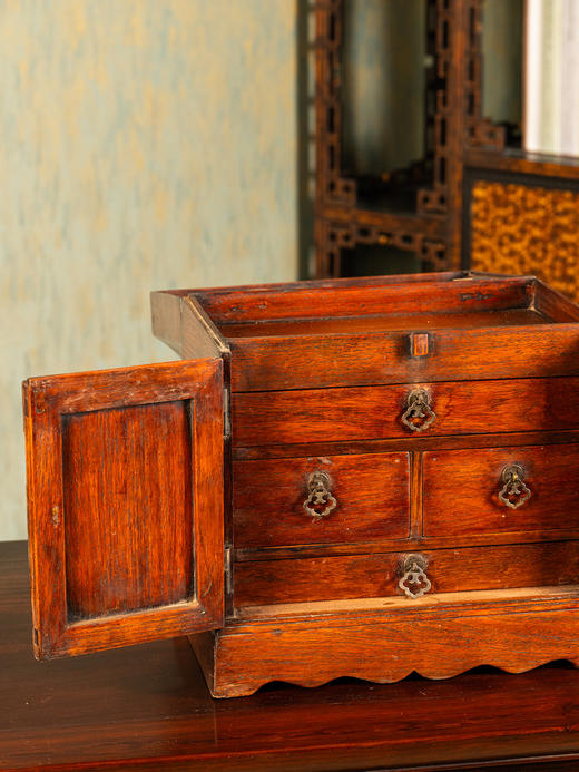 清	黄花梨满彻盝顶官皮箱 商品图3