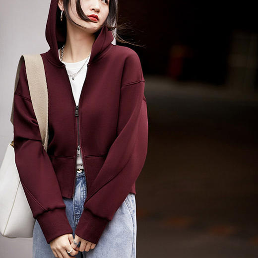 下单3-7天发货！ORIGINAL&CO车厘子红立体阔形空气感拉链连帽开衫/卫衣  哑光质感 白显瘦显气质 商品图2