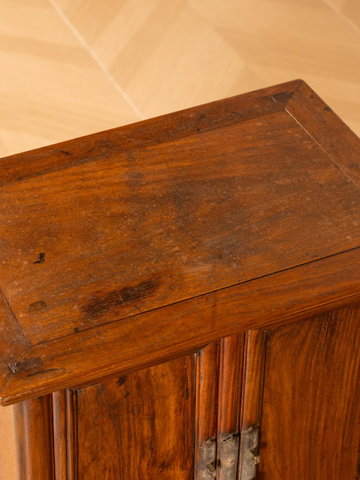 清	黄花梨带柜膛圆角柜摆件（一对） 商品图3