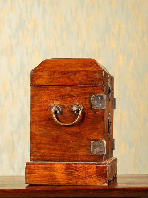 清	黄花梨满彻盝顶官皮箱 商品图2