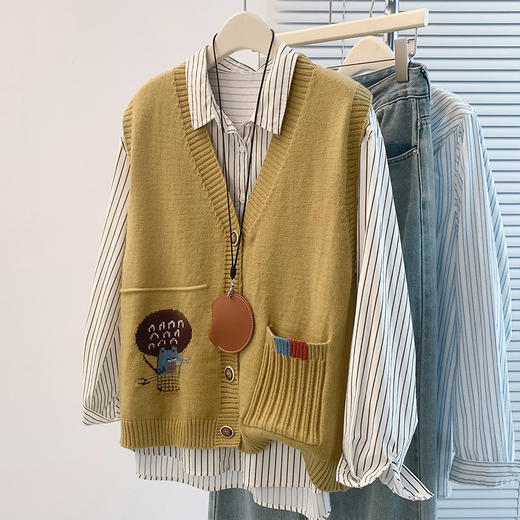 GYH 8290针织马甲开衫V领宽松叠穿毛衣坎肩 商品图0