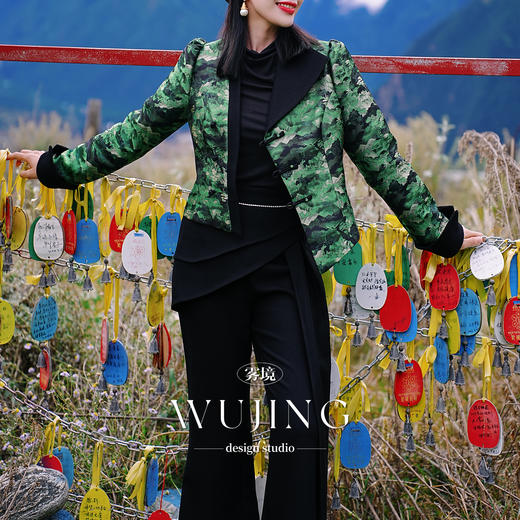 4205051 慕枝冬青 亮丝提花锦缎外套 雾境 商品图3