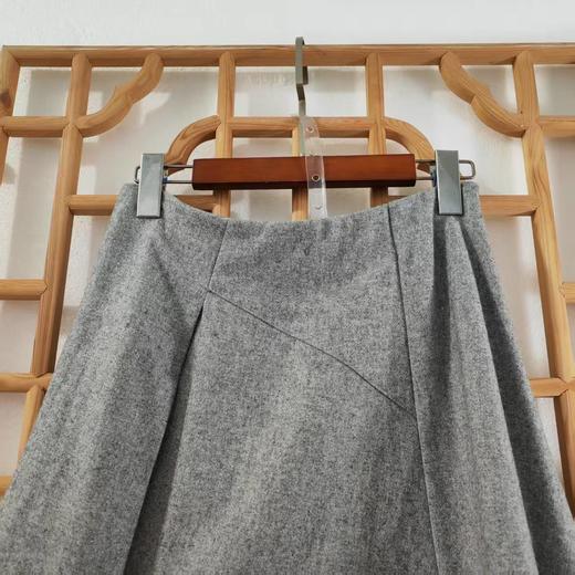 仅一件！【断码清仓】立体裁剪高腰显瘦A字大摆灰色毛呢半身裙ZFYY018 商品图3