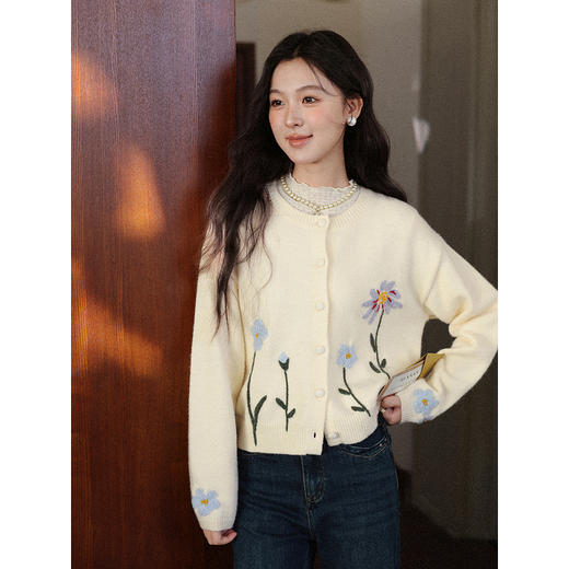 鹿向南「里约花海」米白色开衫针织毛衣女秋刺绣立体花朵长袖上衣 商品图2