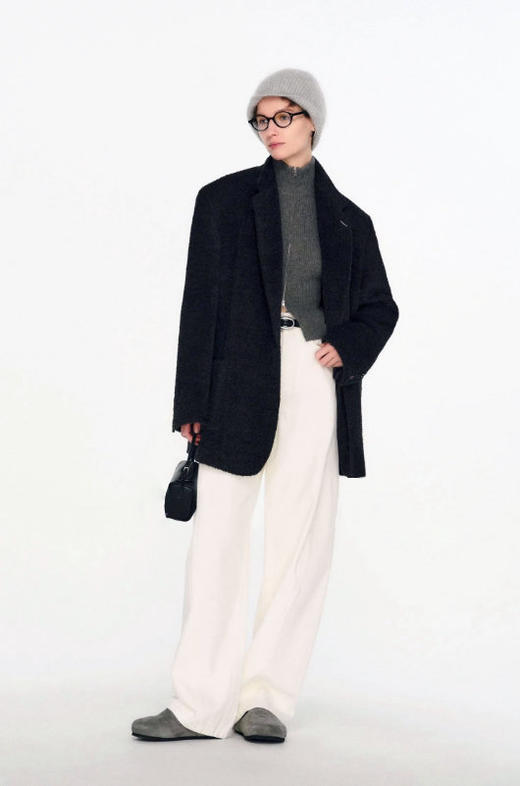 百搭宽松弧线茧型牛仔裤 先锋解构主义分割线牛仔裤 经典款式茧型 土耳其进口牛仔面料 棉粗纱支斜纹布 侧缝前移分割设计视觉显瘦 商品图6