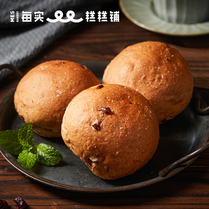 全麦核桃果干软欧 220g