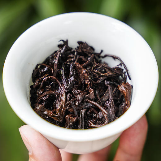 12月13日上午9点【积分兑换价：198元+100积分】【曼松熟茶】2013年头春曼松王子山古树普洱熟茶饼 献给追求高端熟茶茶友的豪礼！ 357克/饼 商品图4