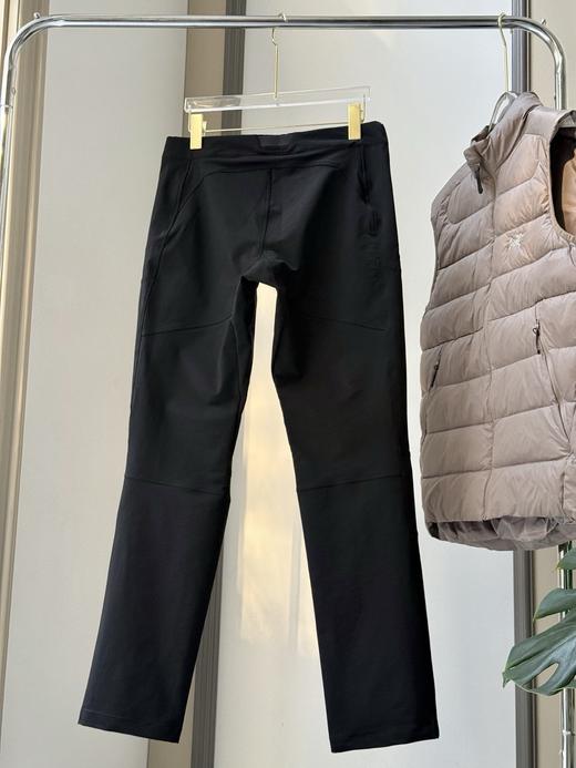 点此购买 始祖鸟秋款男女款户外弹力冲锋裤 xj 332898 商品图2