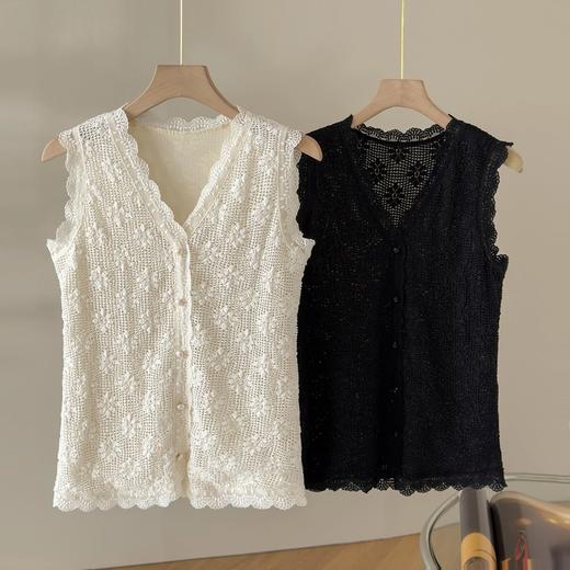 「自」全新升级【铂金会员220/天猫299/差价79】(65300)洛诗琳V领镂空蕾丝衫2025秋季新款设计感钩花显瘦打底背心 商品图0