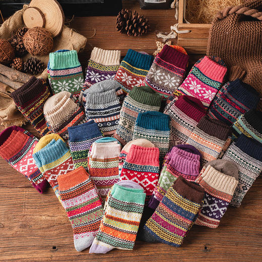 西班牙LUIS VECENTE 羊毛复古图腾粗线男女款保暖袜 5双装/10双装 商品图3