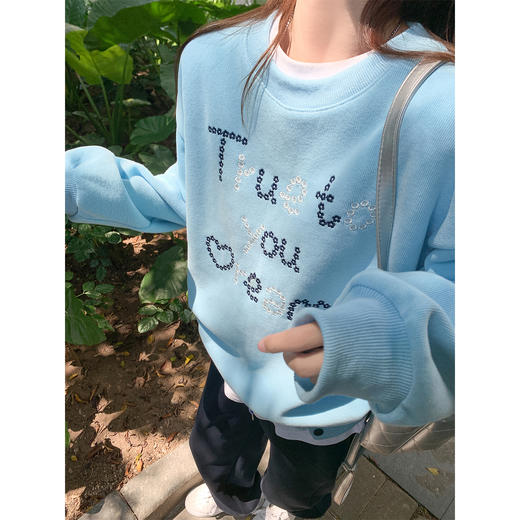 【179元任选2件】最后一波现货！蓝色刺绣无帽圆领套头卫衣 商品图4