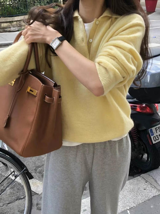 🌺【MOMOTIABIN翻领纯色羊毛衫DBTHJZYMA910】🌟解锁ins博主高级感穿搭密码🔑救命！⁩这件毛衣也太太太韩了吧！✨ 撞色条纹经典又高级 Polo领设计瞬间提升气质感 商品图2