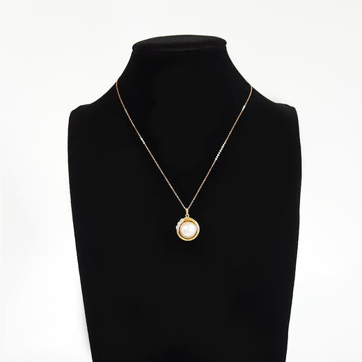 【天然正品】AU585镶钻镶天然近完美约12.2MM海水马贝珠吊坠项链链长：45CM女士051025NJ28现售价：3680 商品图6