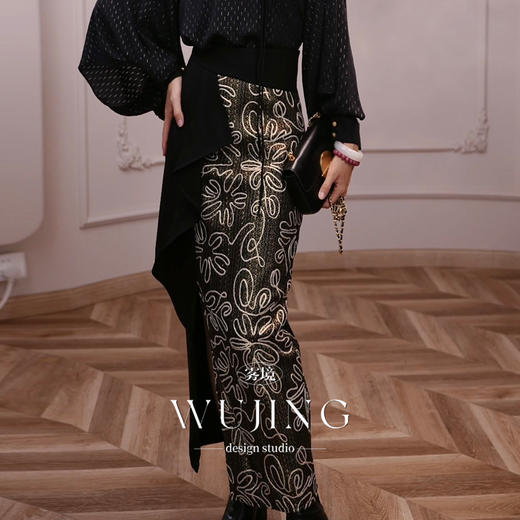 4205069 黛金幽境 盘绳刺绣金丝提花缎半裙 雾境 商品图0